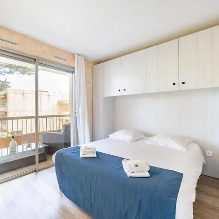 Hello Côte D'azur - Spacious At A 5 Min Walk From The