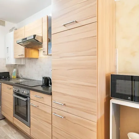 Spacious At A 5 Min Walk From The * Antibes