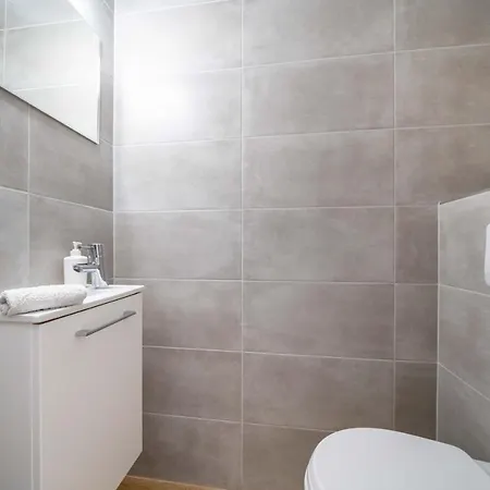 Hello Cote D'azur - Spacious At A 5 Min Walk From The * Antibes