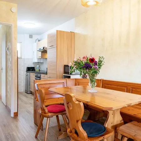 Appartement Spacious At A 5 Min Walk From The *