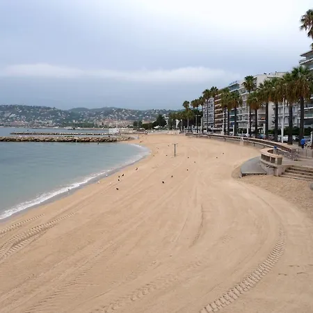 Hello Cote D'azur - Spacious At A 5 Min Walk From The