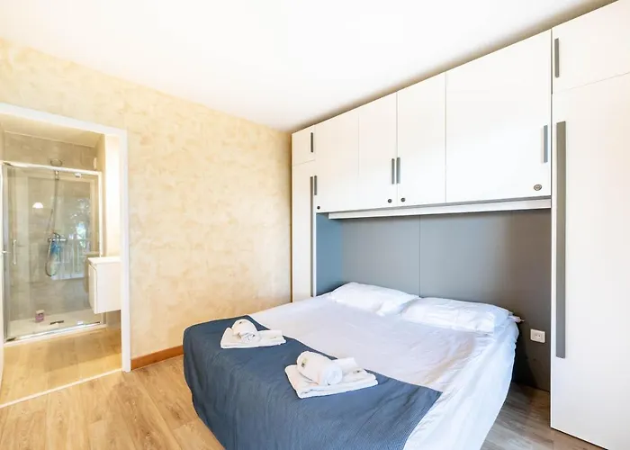 Hello Cote D'azur - Spacious At A 5 Min Walk From The Daire Antibes