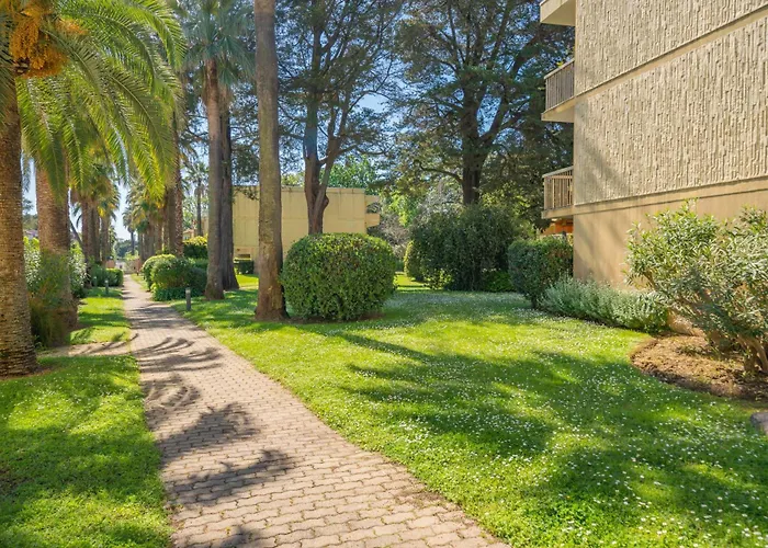 Hello Cote D'azur - Spacious At A 5 Min Walk From The Antibes