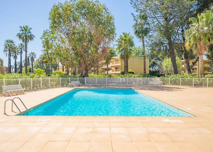 Hello Cote D'azur - Spacious At A 5 Min Walk From The Antibes